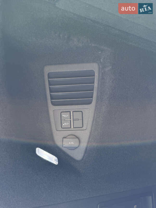 Позашляховик / Кросовер Volkswagen Touareg 2023 в Києві