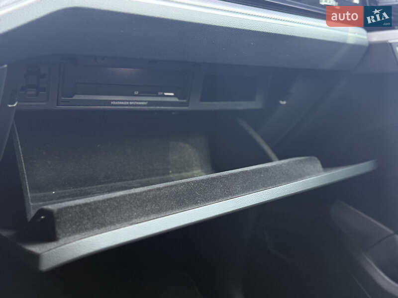 Позашляховик / Кросовер Volkswagen Touareg 2023 в Києві