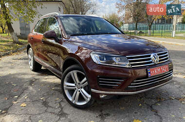 Позашляховик / Кросовер Volkswagen Touareg 2017 в Харкові