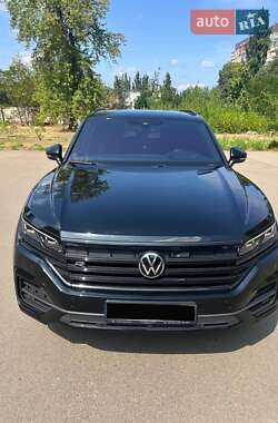 Внедорожник / Кроссовер Volkswagen Touareg 2023 в Кривом Роге