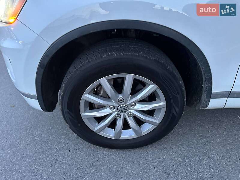 Внедорожник / Кроссовер Volkswagen Touareg 2016 в Тернополе фото 30 Внедорожник / Кроссовер Volkswagen Touareg 2016 в Тернополе
