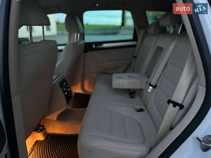 Внедорожник / Кроссовер Volkswagen Touareg 2016 в Тернополе фото 48 Внедорожник / Кроссовер Volkswagen Touareg 2016 в Тернополе