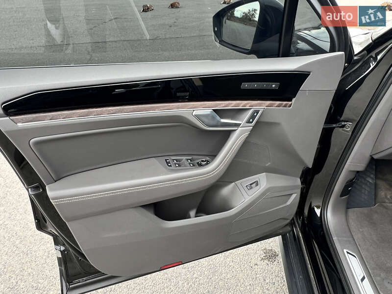 Позашляховик / Кросовер Volkswagen Touareg 2022 в Дніпрі фото 18 Позашляховик / Кросовер Volkswagen Touareg 2022 в Дніпрі