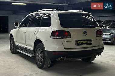 Внедорожник / Кроссовер Volkswagen Touareg 2007 в 