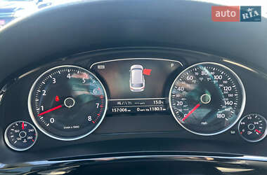 Позашляховик / Кросовер Volkswagen Touareg 2016 в 