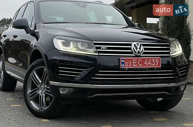 Внедорожник / Кроссовер Volkswagen Touareg 2016 в Киеве