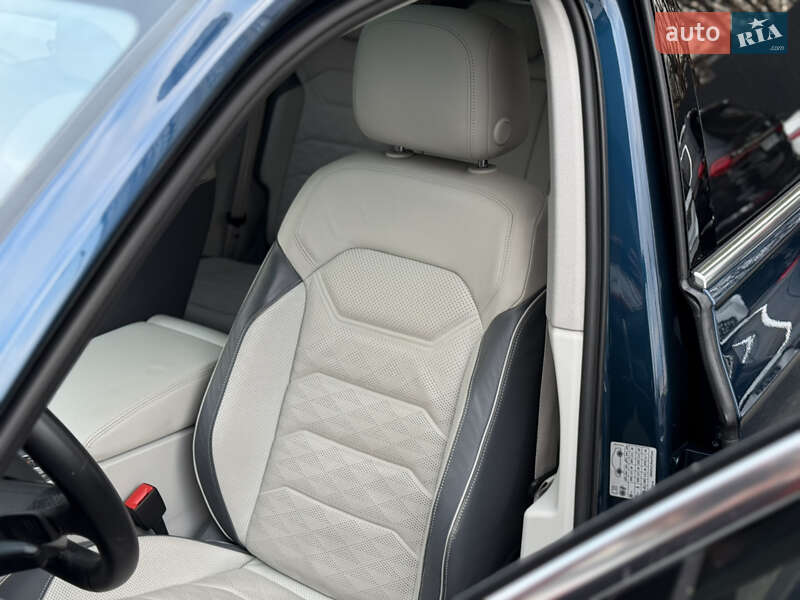 Позашляховик / Кросовер Volkswagen Touareg 2021 в Києві фото 19 Позашляховик / Кросовер Volkswagen Touareg 2021 в Києві