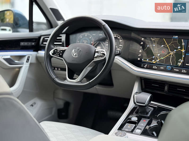Позашляховик / Кросовер Volkswagen Touareg 2021 в Києві фото 25 Позашляховик / Кросовер Volkswagen Touareg 2021 в Києві