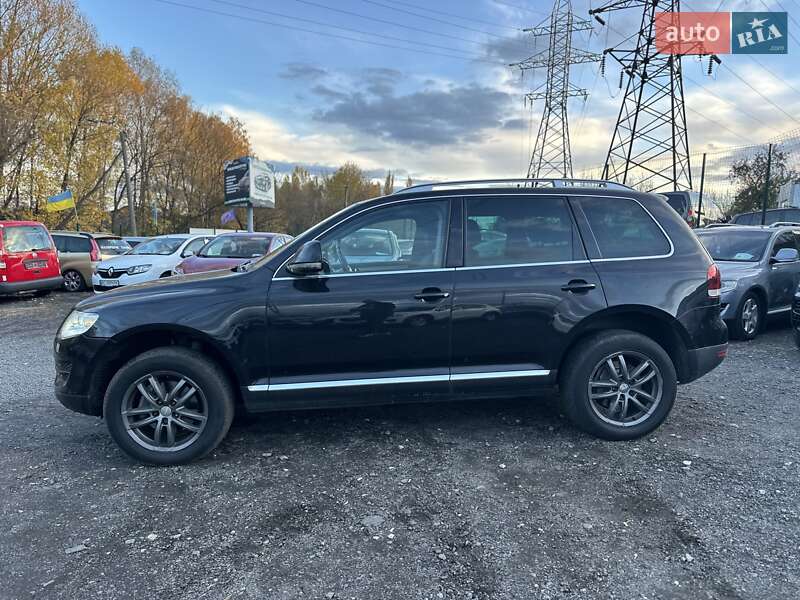 Внедорожник / Кроссовер Volkswagen Touareg 2008 в Хмельницком