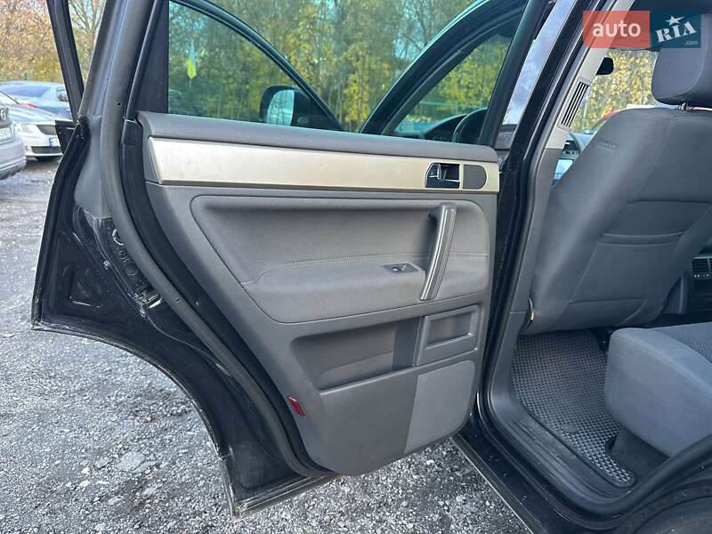 Внедорожник / Кроссовер Volkswagen Touareg 2008 в Хмельницком