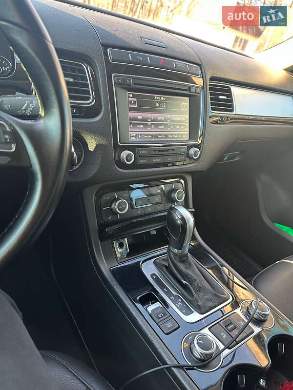 Позашляховик / Кросовер Volkswagen Touareg 2015 в Житомирі фото 4 Позашляховик / Кросовер Volkswagen Touareg 2015 в Житомирі