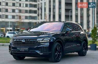 Внедорожник / Кроссовер Volkswagen Touareg 2021 в 