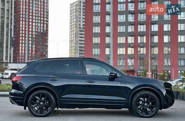 Внедорожник / Кроссовер Volkswagen Touareg 2021 в 