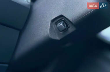 Внедорожник / Кроссовер Volkswagen Touareg 2021 в 