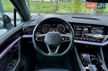 Внедорожник / Кроссовер Volkswagen Touareg 2021 в 