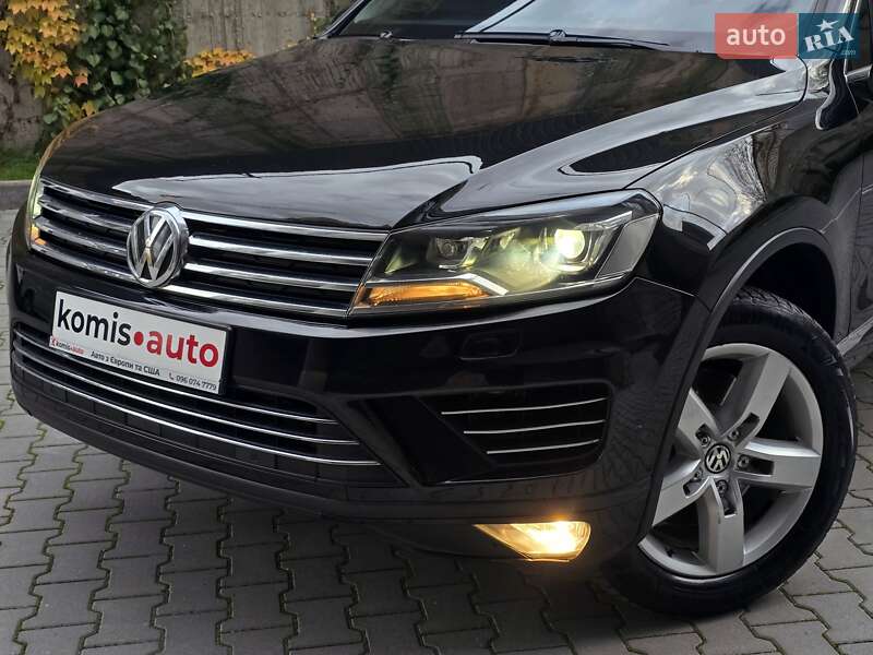 Позашляховик / Кросовер Volkswagen Touareg 2011 в Хмельницькому