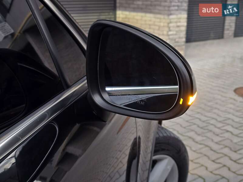 Позашляховик / Кросовер Volkswagen Touareg 2011 в Хмельницькому