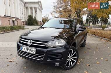 Внедорожник / Кроссовер Volkswagen Touareg 2012 в Харькове