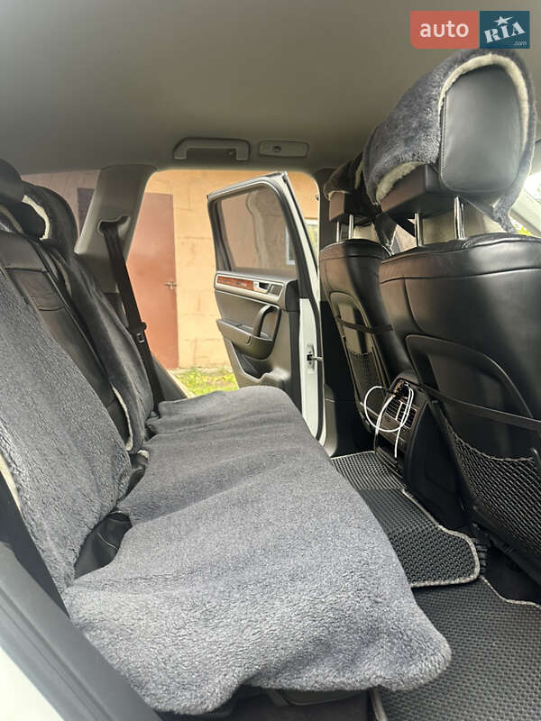 Внедорожник / Кроссовер Volkswagen Touareg 2012 в Чернигове фото 7 Внедорожник / Кроссовер Volkswagen Touareg 2012 в Чернигове