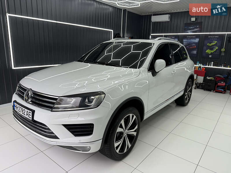 Внедорожник / Кроссовер Volkswagen Touareg 2015 в Одессе фото 2 Внедорожник / Кроссовер Volkswagen Touareg 2015 в Одессе