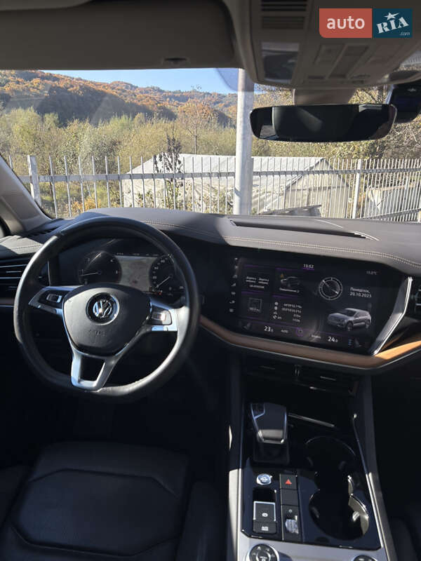 Внедорожник / Кроссовер Volkswagen Touareg 2018 в Тячеве фото 39 Внедорожник / Кроссовер Volkswagen Touareg 2018 в Тячеве