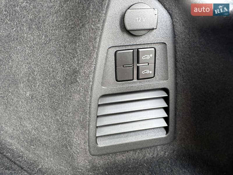 Позашляховик / Кросовер Volkswagen Touareg 2020 в Києві фото 20 Позашляховик / Кросовер Volkswagen Touareg 2020 в Києві