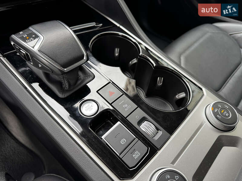 Позашляховик / Кросовер Volkswagen Touareg 2020 в Києві фото 34 Позашляховик / Кросовер Volkswagen Touareg 2020 в Києві