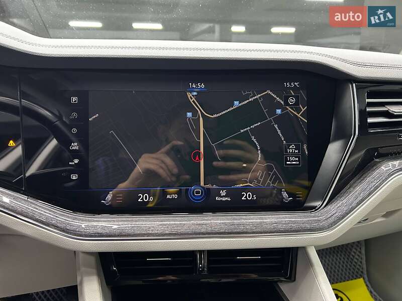 Позашляховик / Кросовер Volkswagen Touareg 2020 в Чернівцях