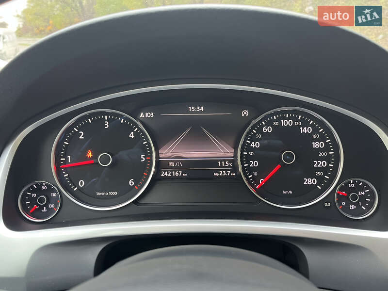 Внедорожник / Кроссовер Volkswagen Touareg 2014 в Киеве фото 10 Внедорожник / Кроссовер Volkswagen Touareg 2014 в Киеве