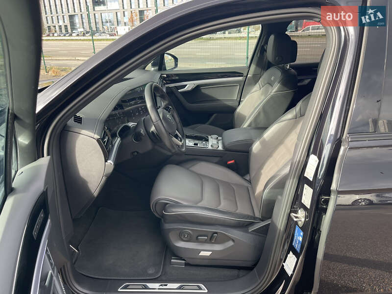 Позашляховик / Кросовер Volkswagen Touareg 2020 в Києві фото 27 Позашляховик / Кросовер Volkswagen Touareg 2020 в Києві