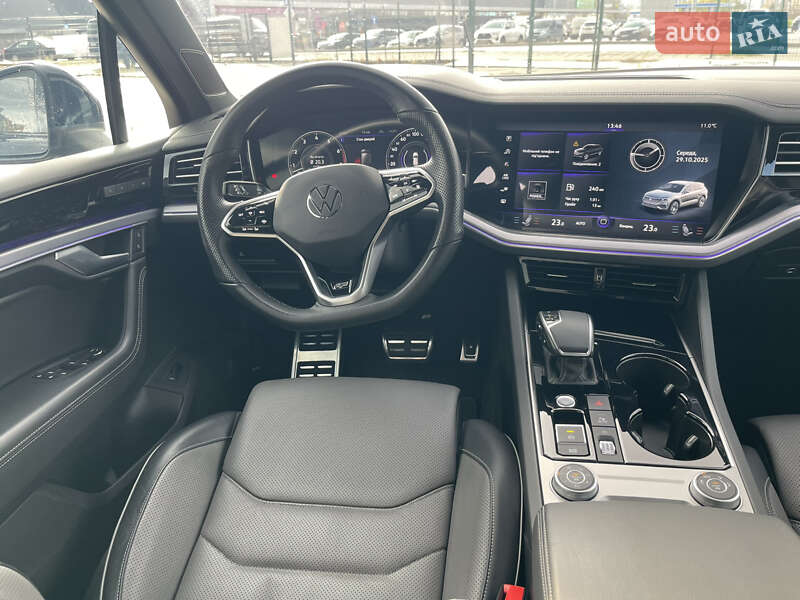 Позашляховик / Кросовер Volkswagen Touareg 2020 в Києві фото 29 Позашляховик / Кросовер Volkswagen Touareg 2020 в Києві