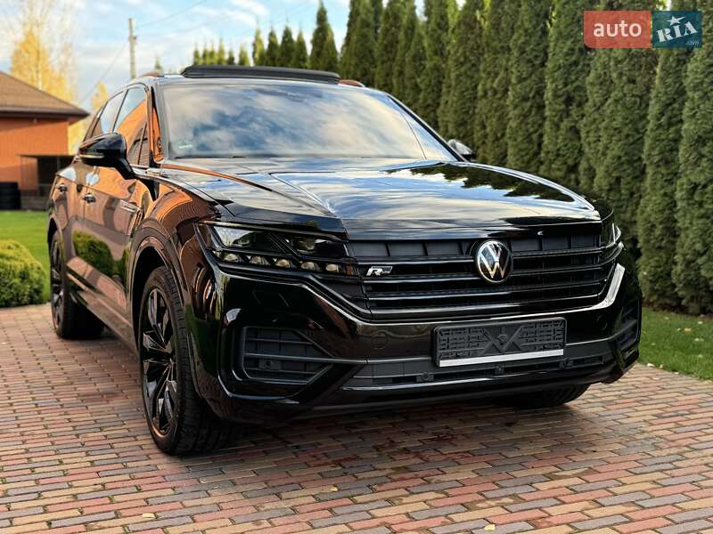 Позашляховик / Кросовер Volkswagen Touareg 2021 в Києві