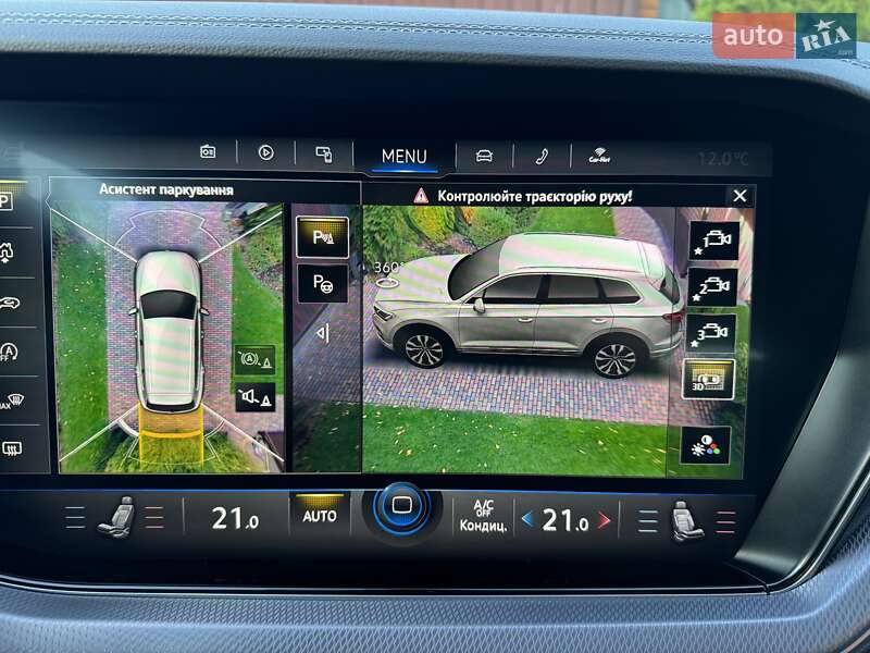 Позашляховик / Кросовер Volkswagen Touareg 2021 в Києві