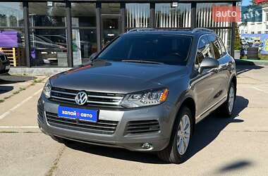 Внедорожник / Кроссовер Volkswagen Touareg 2013 в Киеве