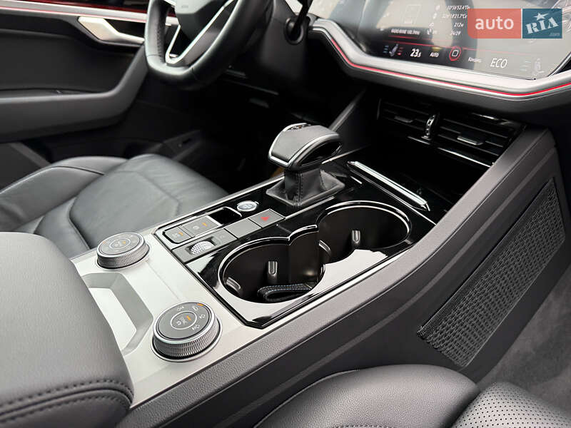 Внедорожник / Кроссовер Volkswagen Touareg 2022 в Ровно фото 50 Внедорожник / Кроссовер Volkswagen Touareg 2022 в Ровно