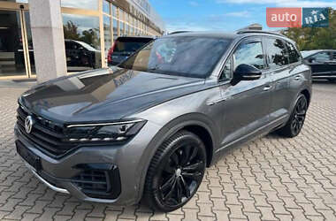 Внедорожник / Кроссовер Volkswagen Touareg 2019 в Каменец-Подольском
