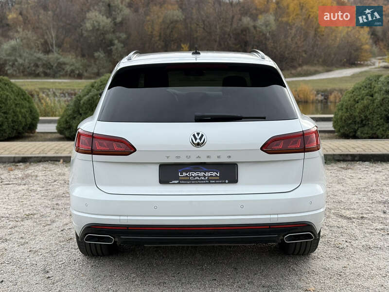 Позашляховик / Кросовер Volkswagen Touareg 2019 в Дніпрі