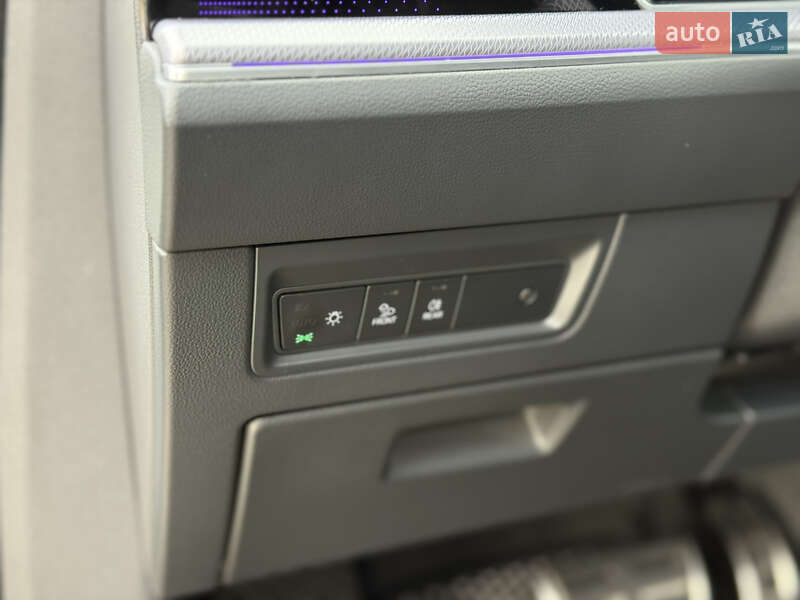 Позашляховик / Кросовер Volkswagen Touareg 2019 в Дніпрі