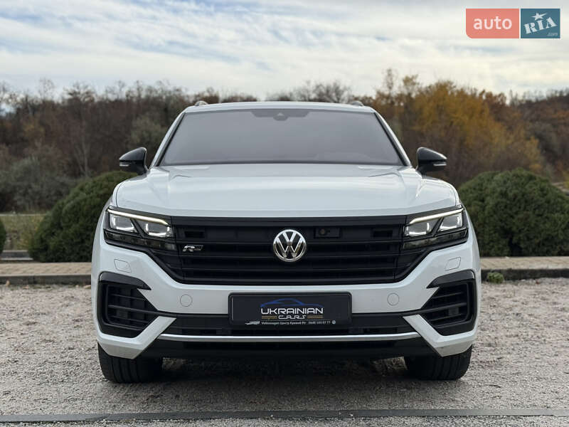 Позашляховик / Кросовер Volkswagen Touareg 2019 в Дніпрі
