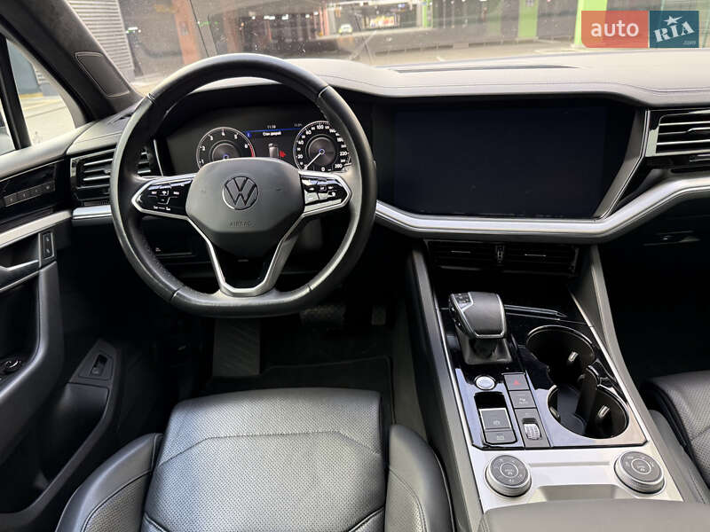 Внедорожник / Кроссовер Volkswagen Touareg 2020 в Киеве фото 13 Внедорожник / Кроссовер Volkswagen Touareg 2020 в Киеве