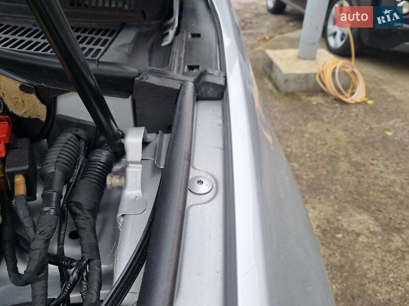 Внедорожник / Кроссовер Volkswagen Touareg 2013 в Ровно