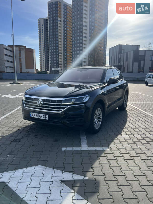 Внедорожник / Кроссовер Volkswagen Touareg 2019 в Киеве фото 24 Внедорожник / Кроссовер Volkswagen Touareg 2019 в Киеве