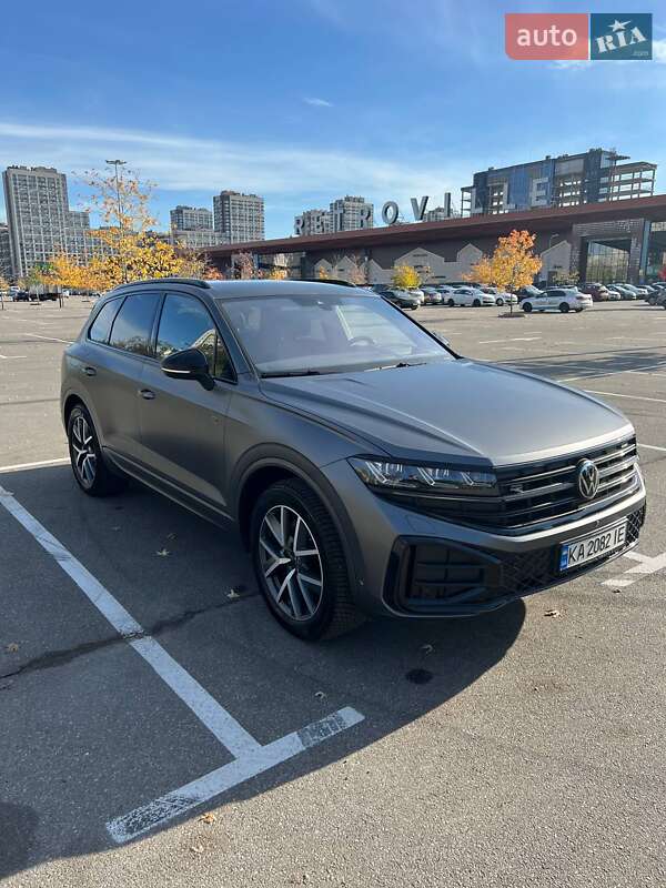 Внедорожник / Кроссовер Volkswagen Touareg 2024 в Киеве