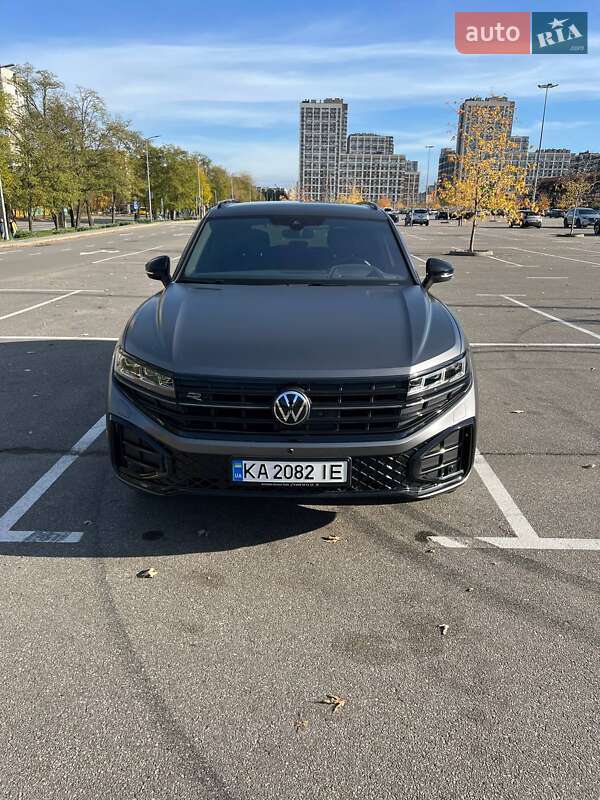 Внедорожник / Кроссовер Volkswagen Touareg 2024 в Киеве