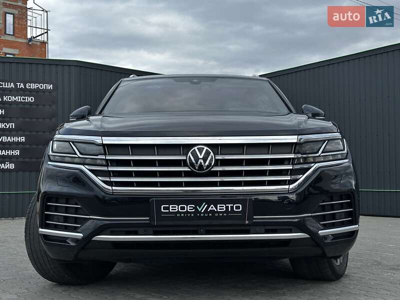 Позашляховик / Кросовер Volkswagen Touareg 2021 в Львові