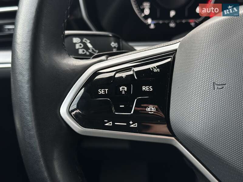 Позашляховик / Кросовер Volkswagen Touareg 2021 в Львові