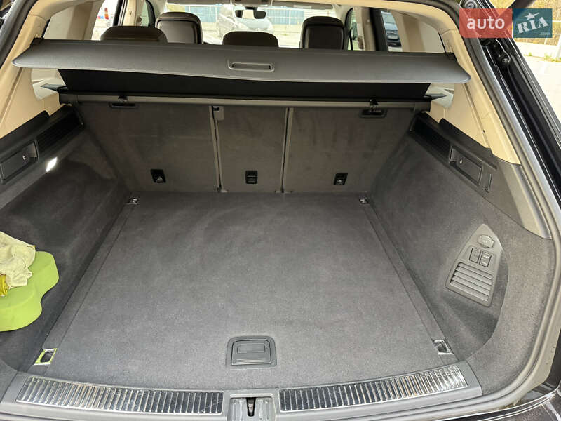 Внедорожник / Кроссовер Volkswagen Touareg 2022 в Киеве