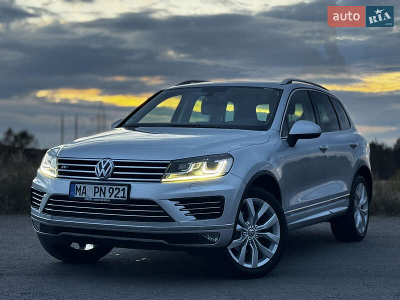 Внедорожник / Кроссовер Volkswagen Touareg 2015 в Дрогобыче