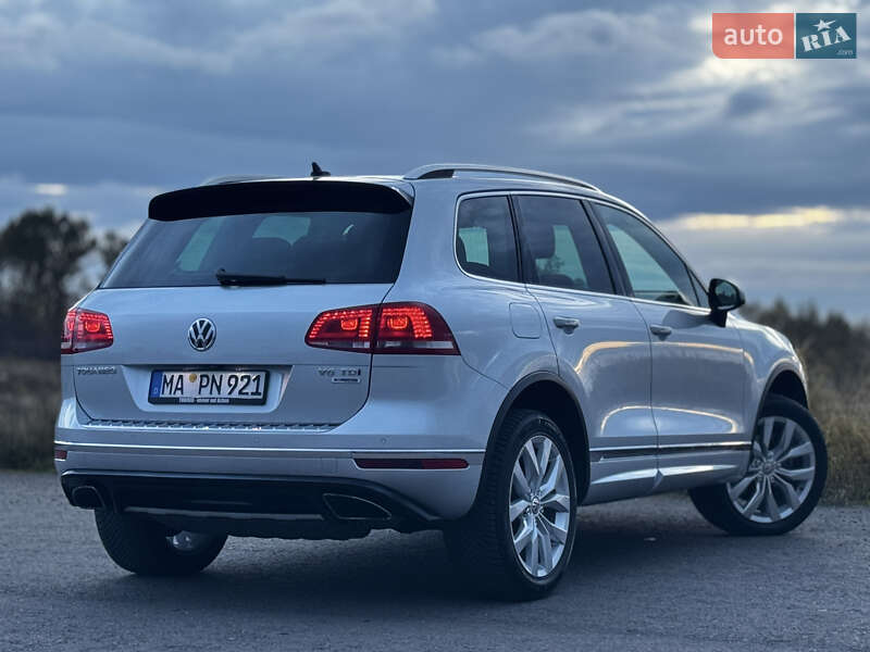 Внедорожник / Кроссовер Volkswagen Touareg 2015 в Дрогобыче