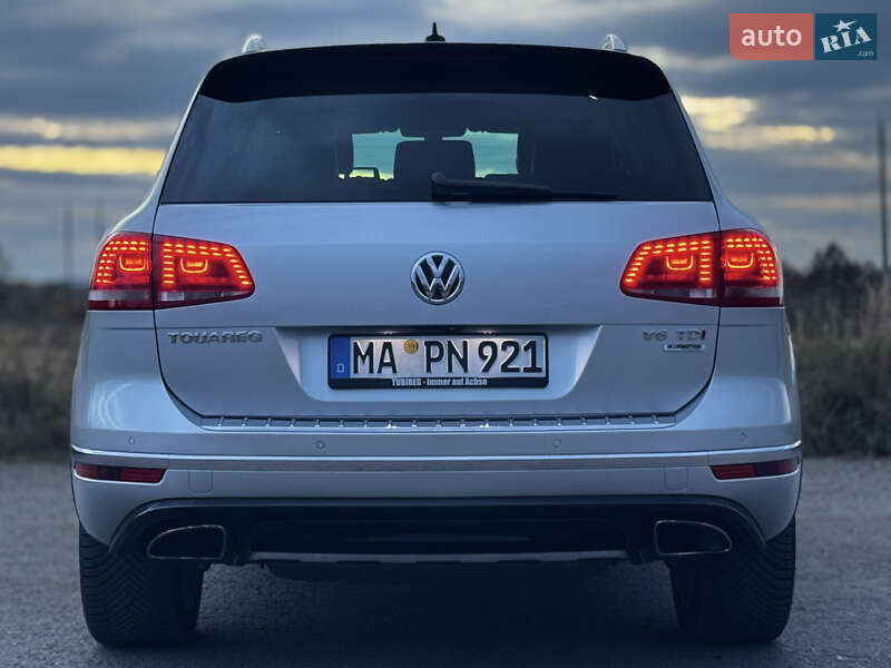 Внедорожник / Кроссовер Volkswagen Touareg 2015 в Дрогобыче